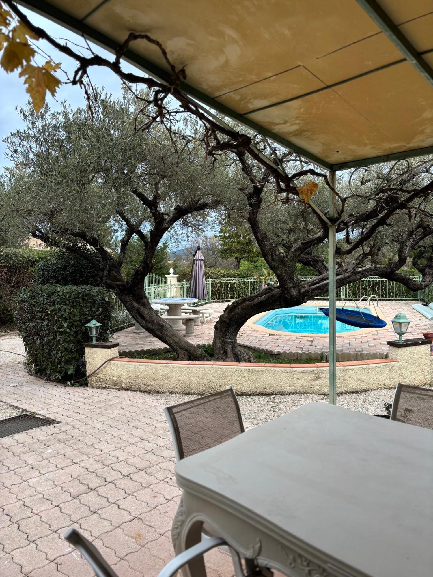 La Cigaliere 1 Charmant T1 Bis Avec Terrasse Dans Villa Sollies-Ville Exterior foto